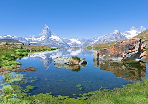 Darmowe zdjęcie z galerii z formacja skalna, góry, jezioro