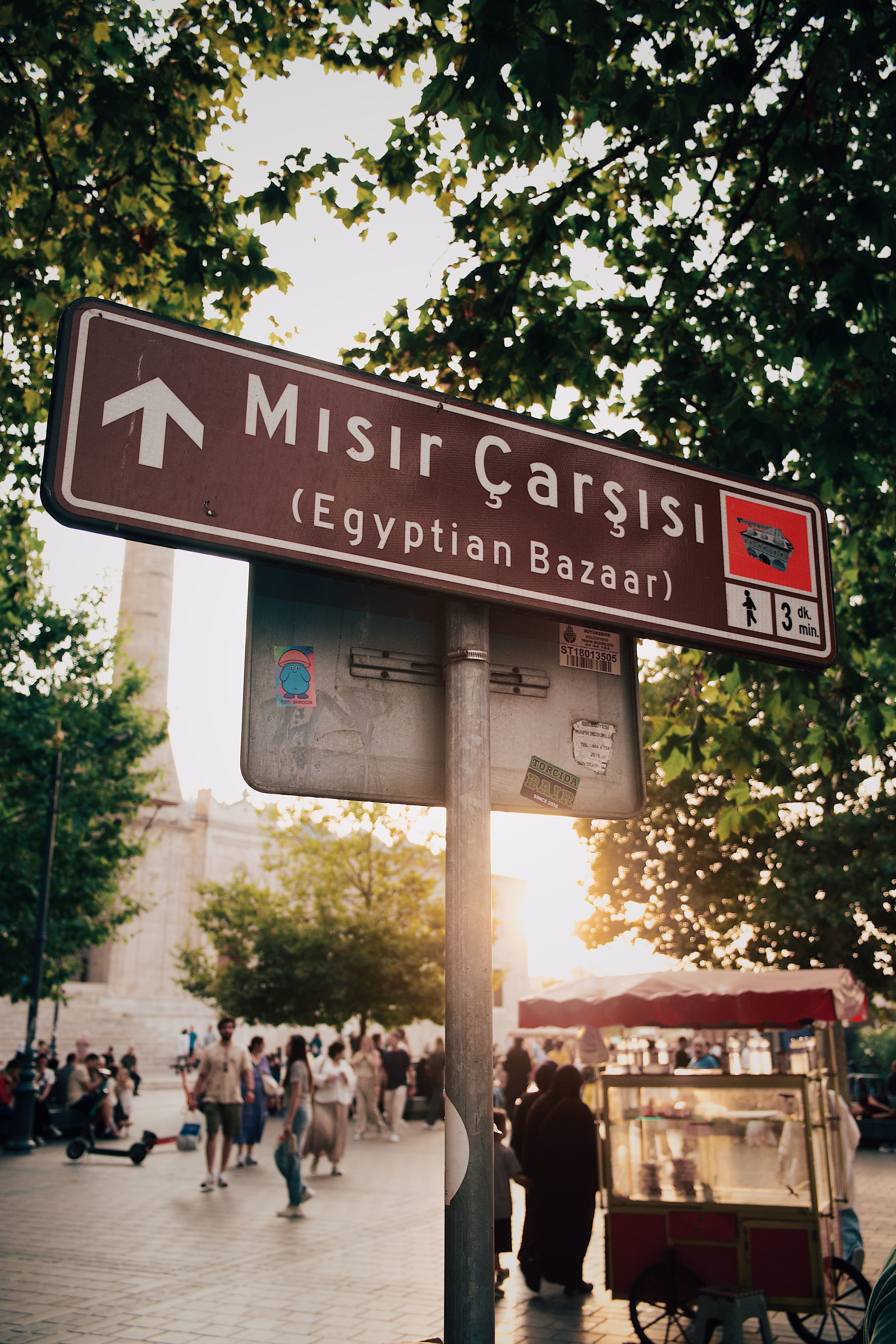 Directional Sign to Egyptian Bazaar in Istanbul · Free Stock Photo
