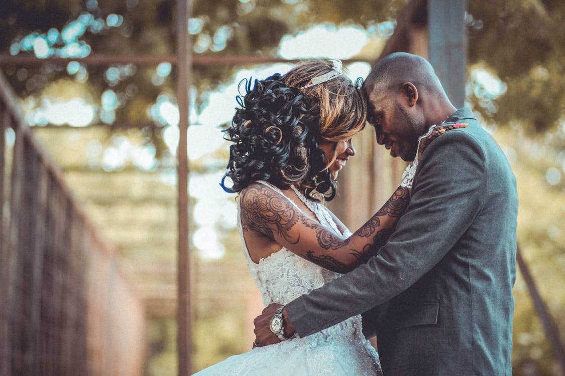 Free Bride And Groom Photoshoot Stock Photo