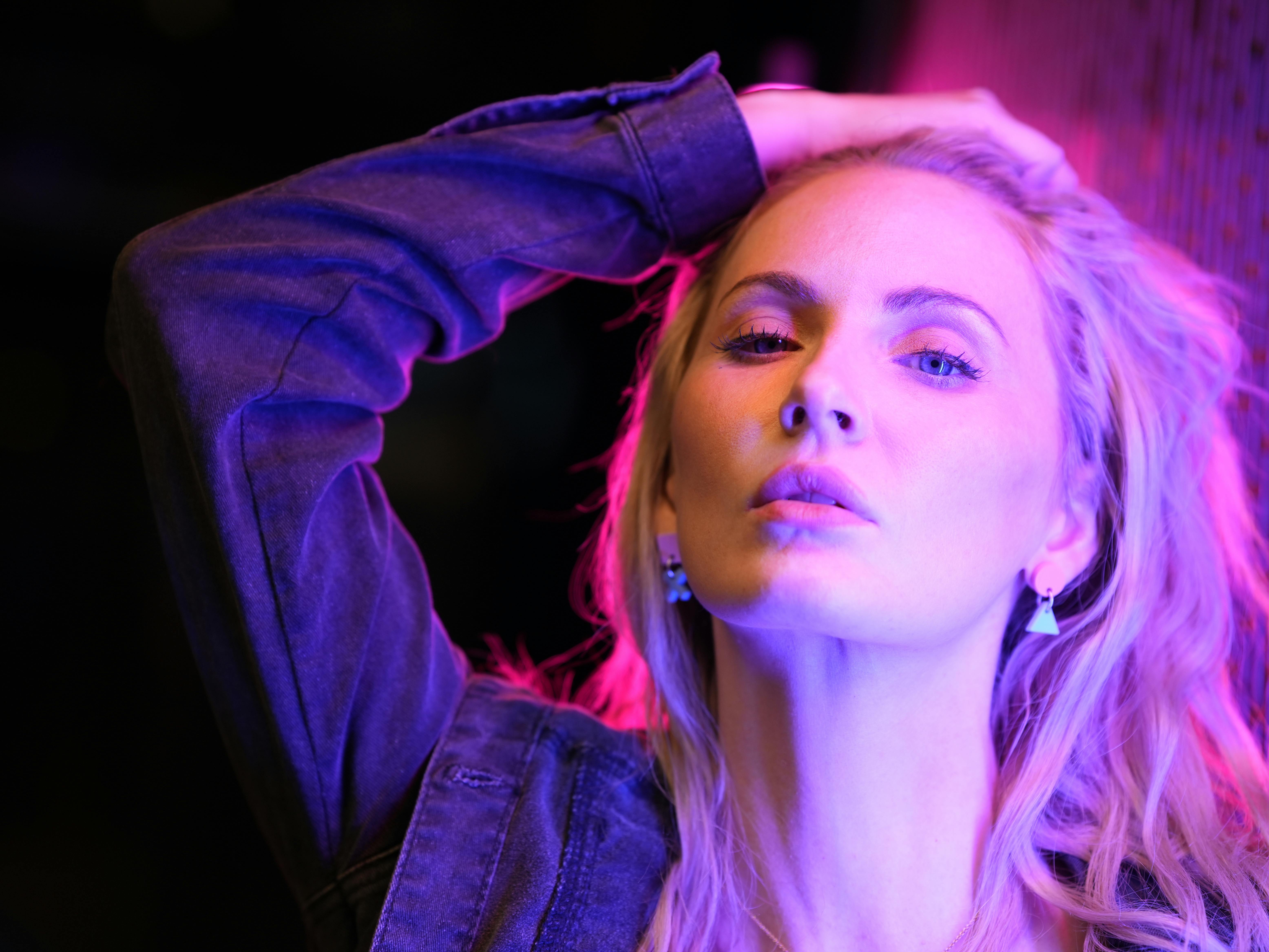 Blonde Woman Homemaker Photos, Download The BEST Free Blonde Woman ...