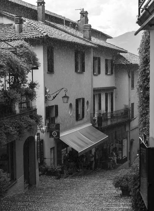 Buildings around Cobblestone Street