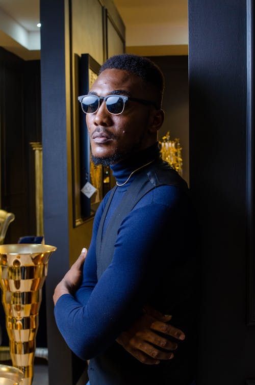 Kostenloses Stock Foto zu afrikanischer mann, fashion, gold