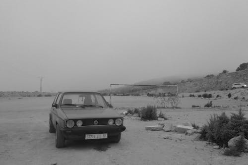 Foto profissional grátis de areia, carro antigo, deserto