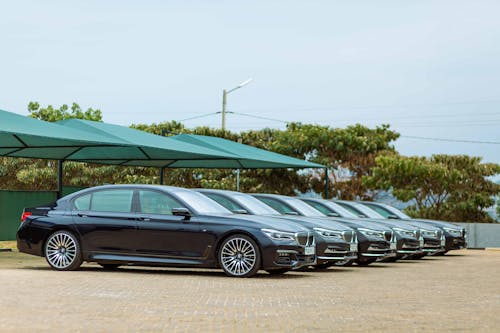 Row of BMW Series 7