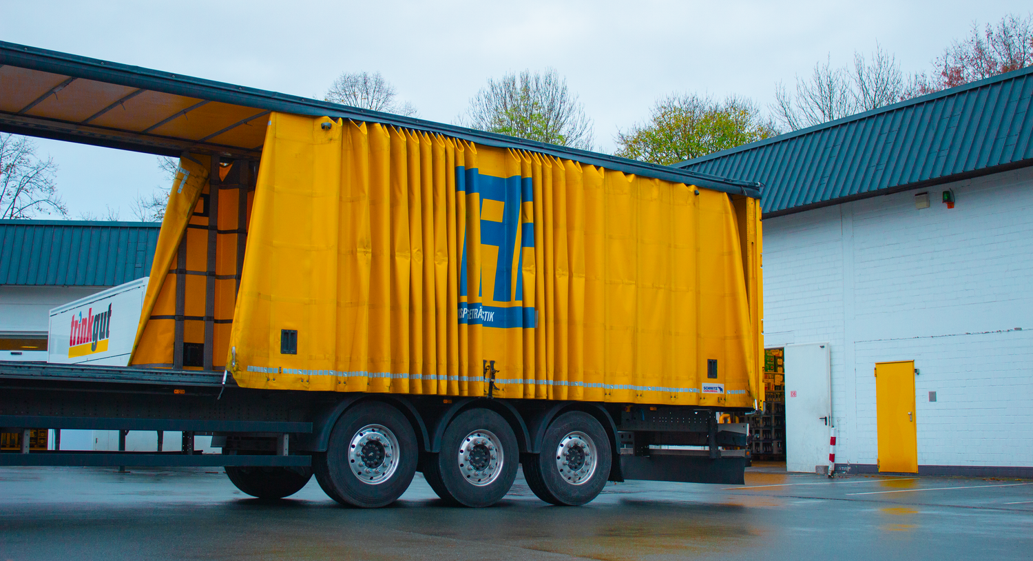 Heavy haul truck