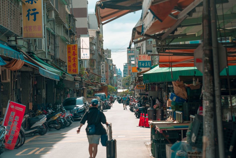 台南城市街景與在地生活氛圍