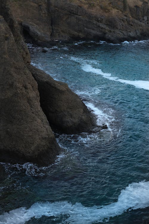 Waves on the Rocky Shore 