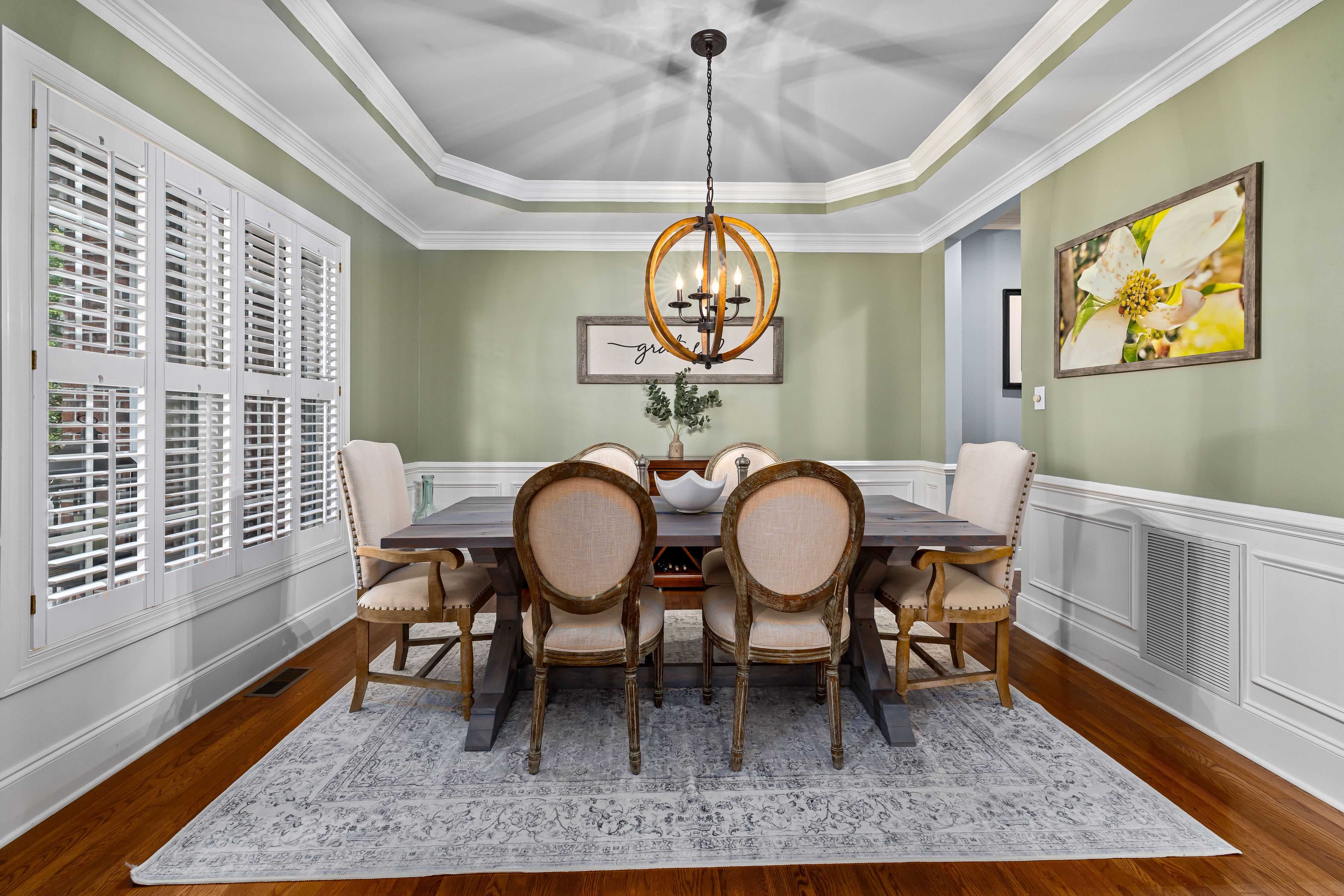 Elegant Dining Room Design · Free Stock Photo