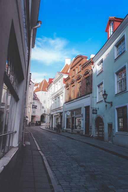 <b>Must-See Sights: Exploring Tallinn's Medieval Heart</b> <b>Must-See Sights: Exploring Tallinn's Medieval Heart</b>