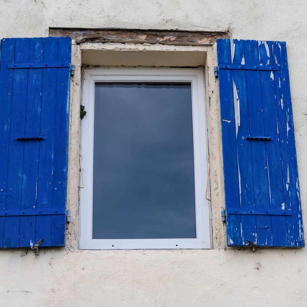 Exterior Painting in Upper Clapton — walls rolled to an even, flat finish