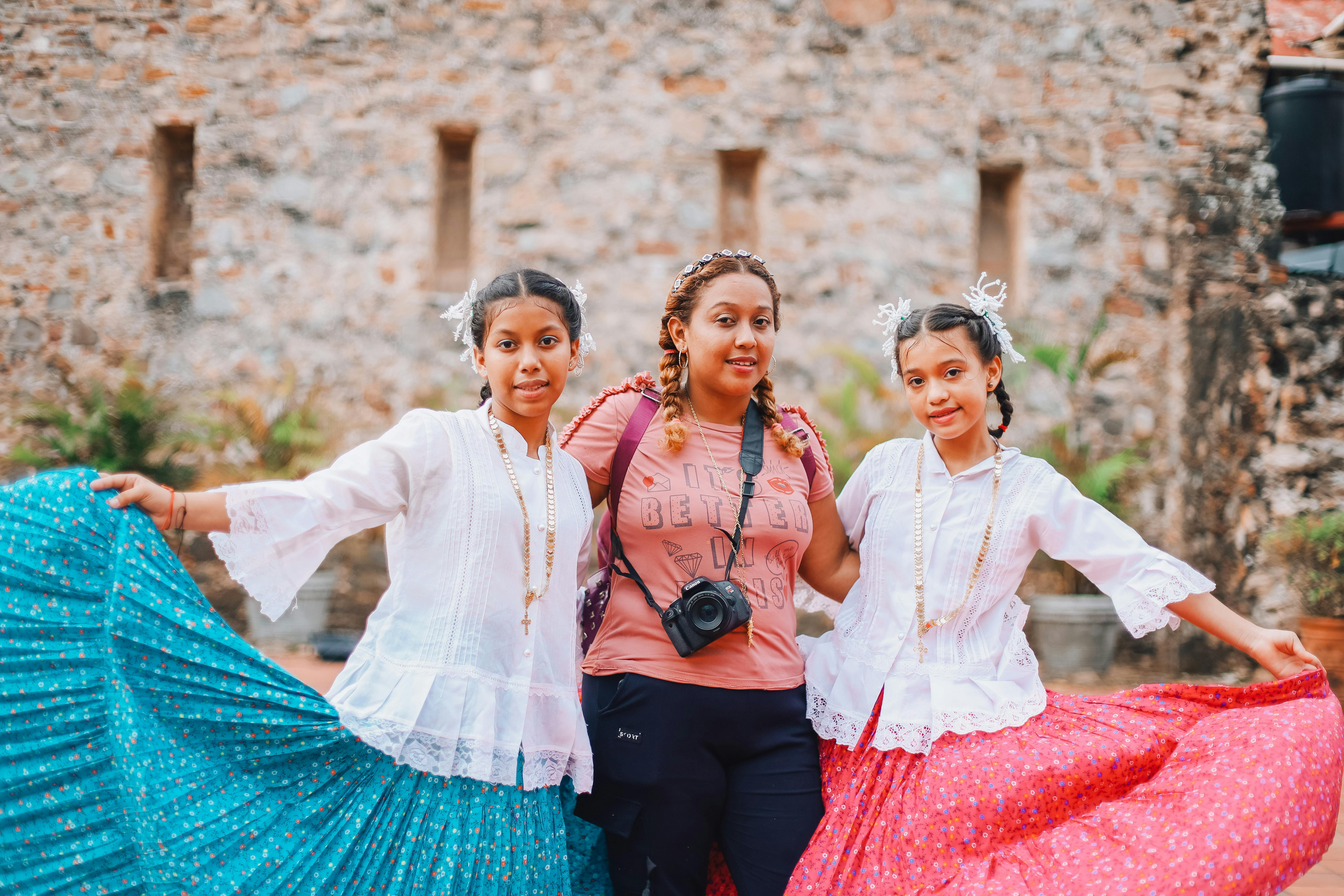 Family Traveller-Sailawaze Live showcases immersive travel inspiration — Photo by Alejandra Montenegro on Pexels