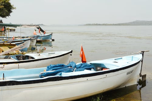 bağlı, bulutlu, deniz aracı içeren Ücretsiz stok fotoğraf