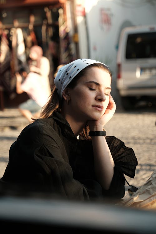 Fotobanka s bezplatnými fotkami na tému kaukazský žena, mestských ulíc, na zvislo