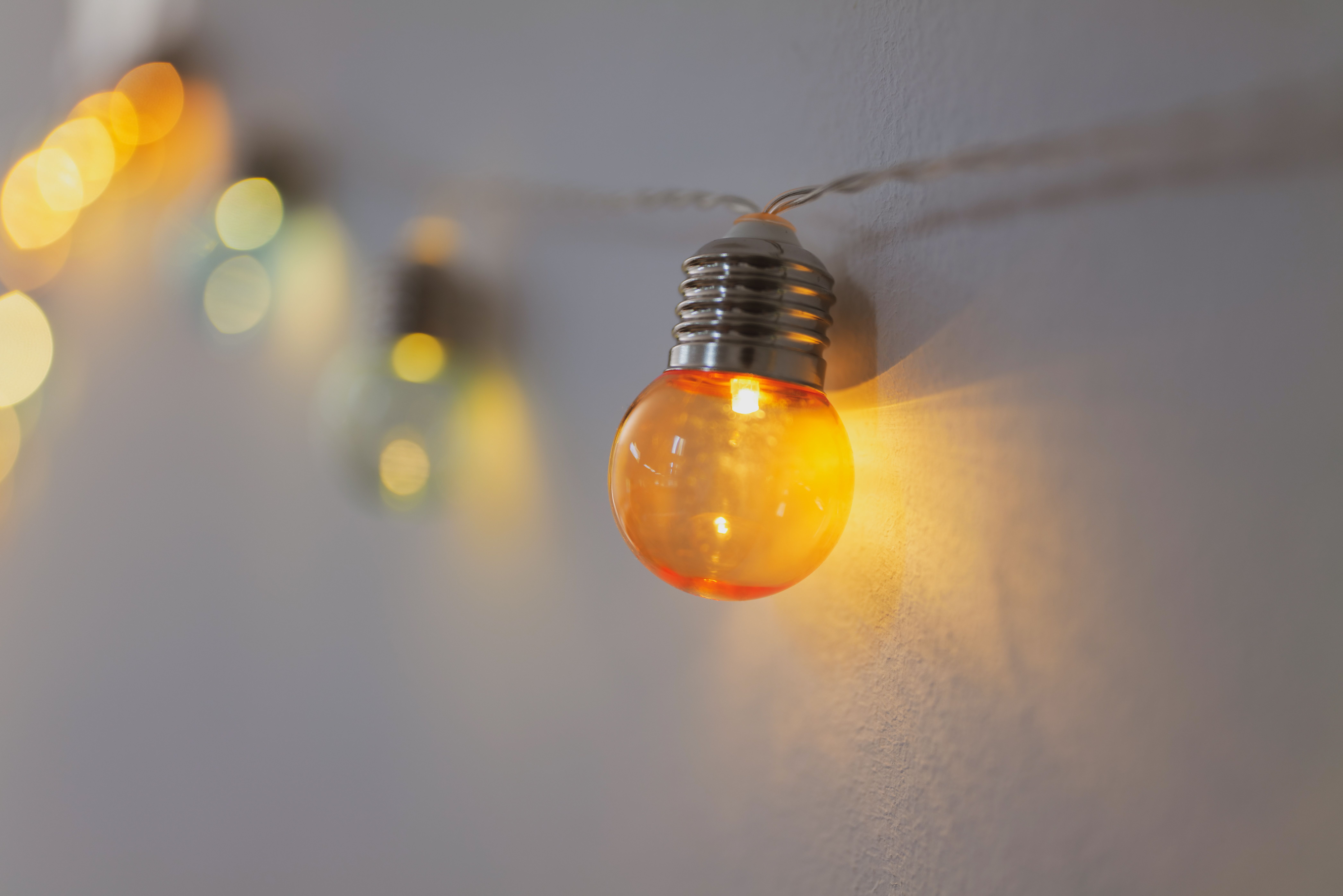 Solar-Lichterkette mit Glühbirnen — Empfehlung für Solar-Lichterketten für den Garten