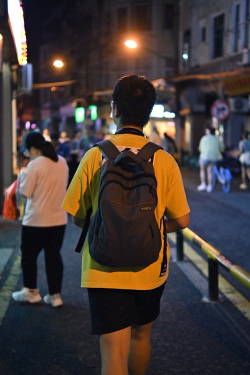 Foto profissional grátis de andando, cidade, cidades