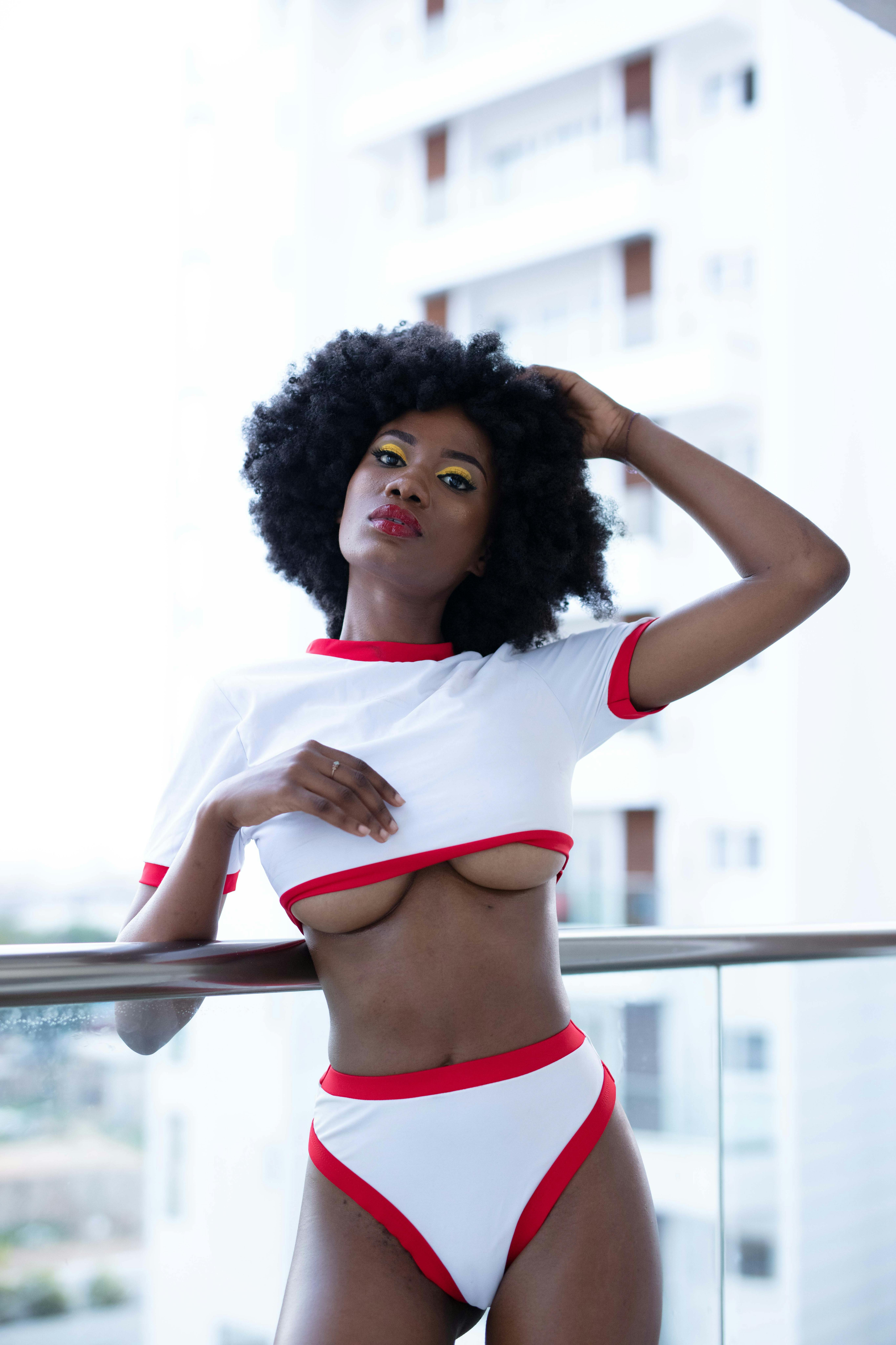 Calcinha fio dental de cetim — elegante para ocasiões especiais