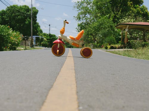 Gratis lagerfoto af asfalt, børnecykel, byens gader
