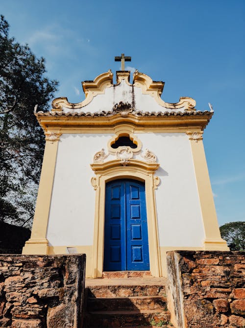 Fotos de stock gratuitas de capilla, católico, edificio