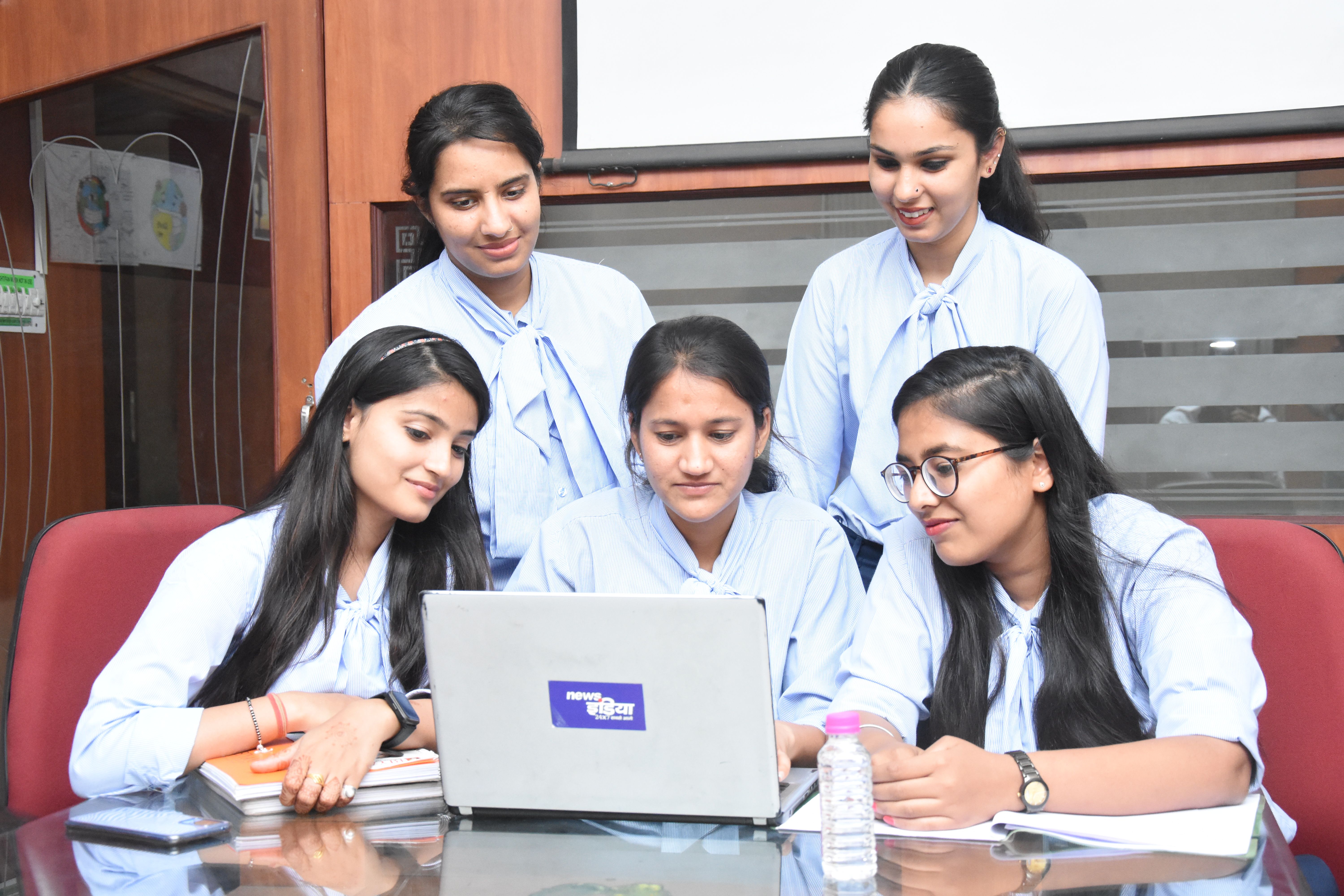 BRAC JPGSPH launches study on reproductive health self-care - The Business Standard — Photo by Biyani Girls College on Pexels