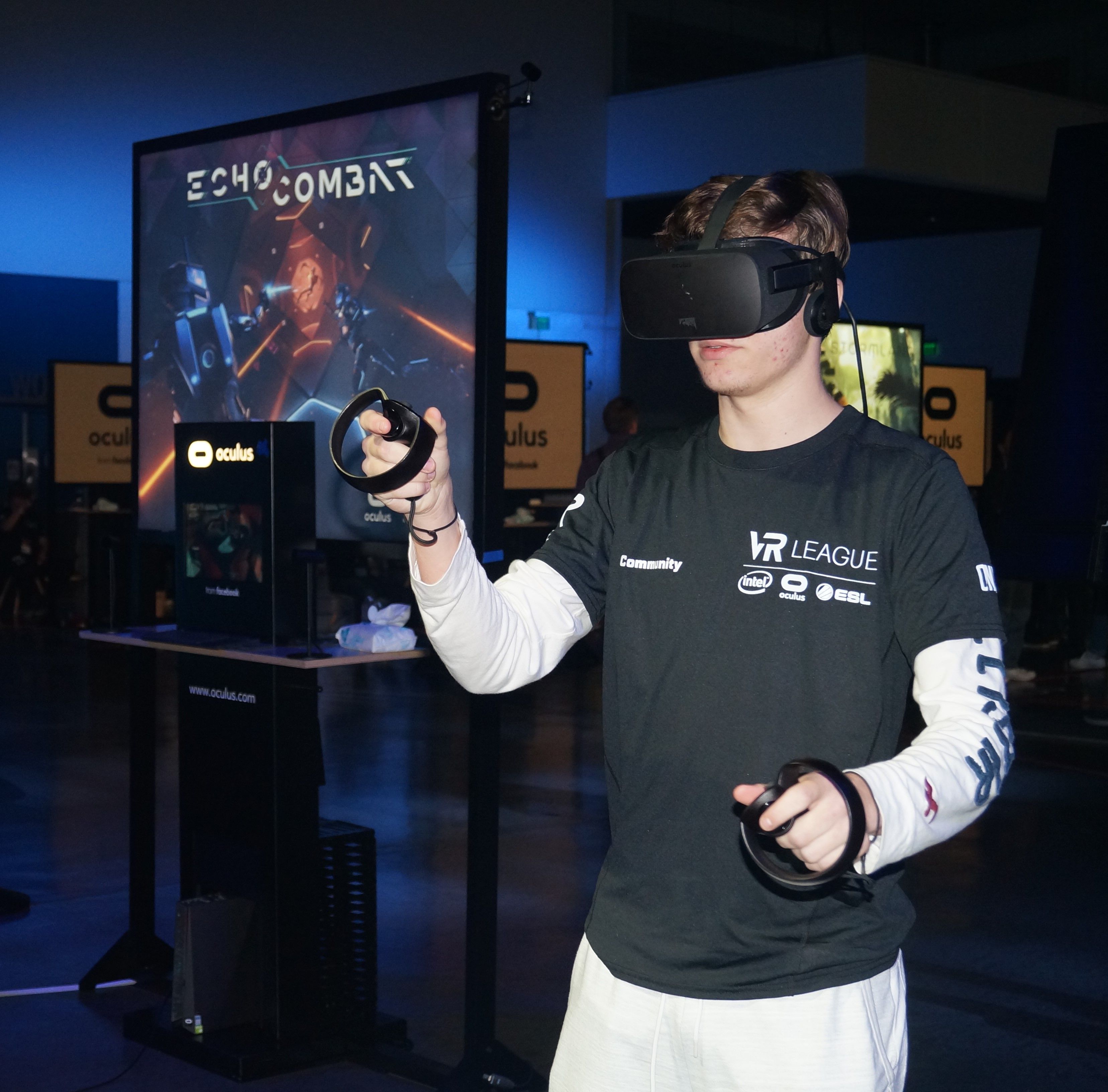 free-stock-photo-of-esl-onward-vr-virtual-reality
