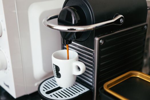 De'Longhi Magnifica S Fully Automatic Coffee Machine