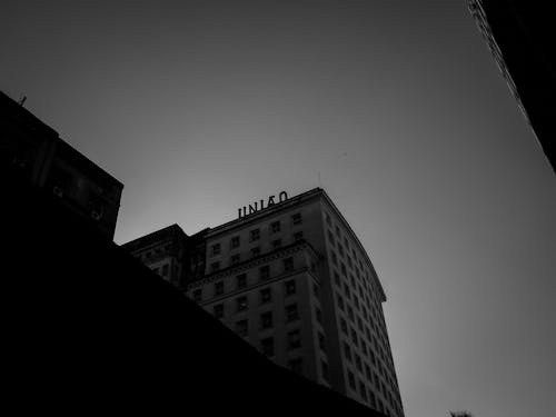 Black and White Picture of Buildings in City 