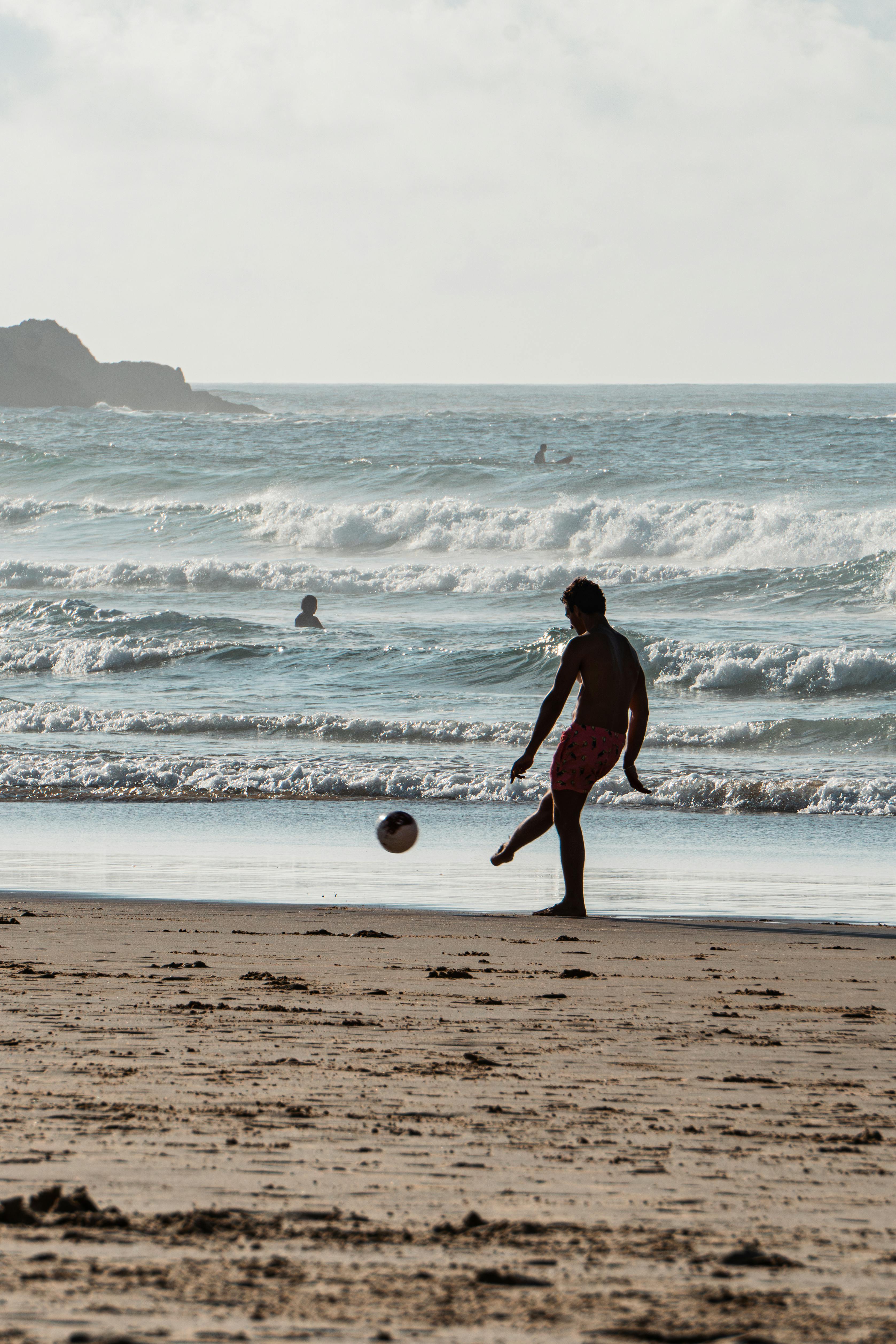 Ball Ride Beach Photos, Download The BEST Free Ball Ride Beach Stock ...