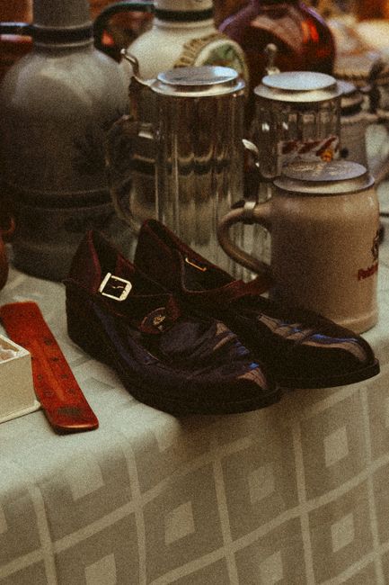 350 Tips Membeli Sepatu Secondhand yang Masih Layak Pakai: Panduan Lengkap 350 Tips Membeli Sepatu Secondhand yang Masih Layak Pakai: Panduan Lengkap