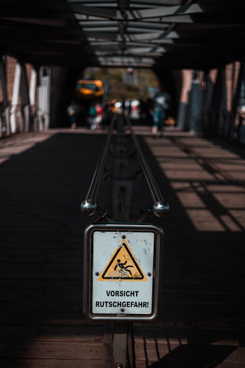 Schild am Hamburger Hafen