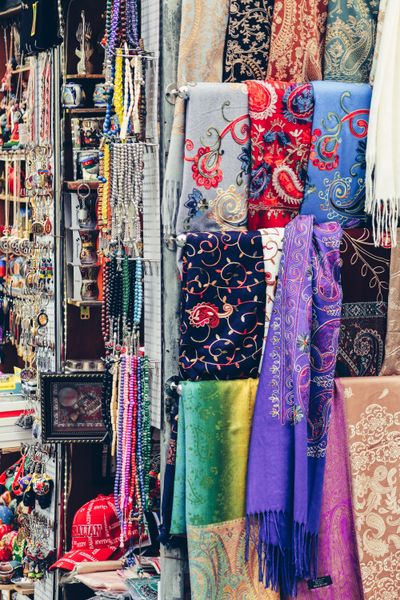 Silk (kelaghayi) scarves