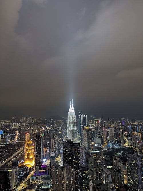 Gratis lagerfoto af byen om natten, petronas twin towers