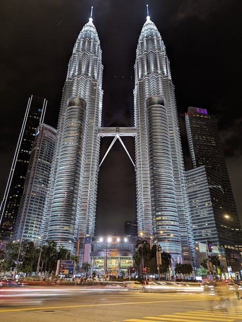 Základová fotografie zdarma na téma dlouhá expozice, město v noci, mrakodrapy Petronas Twin Towers