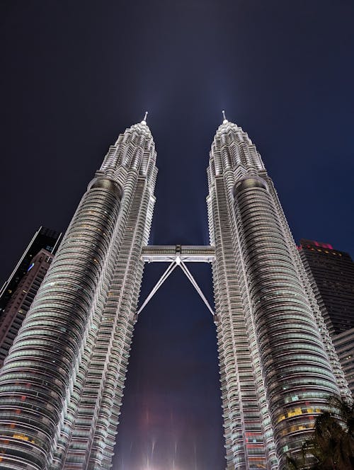Night Illumination of Petronas Towers 