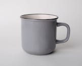 这款灰色陶瓷咖啡杯设计简洁干净，非常适合极简主义装饰