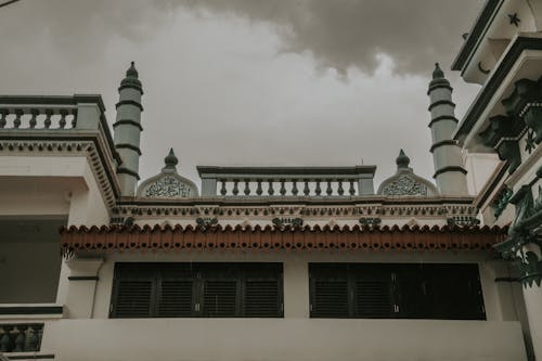 A mosque with a black and white photo