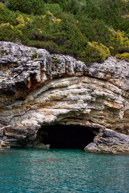 Δωρεάν στοκ φωτογραφιών με rock, γραφικός, κατακόρυφη λήψη