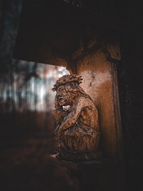 Бесплатное стоковое фото с деревянная скульптура, осень, польша