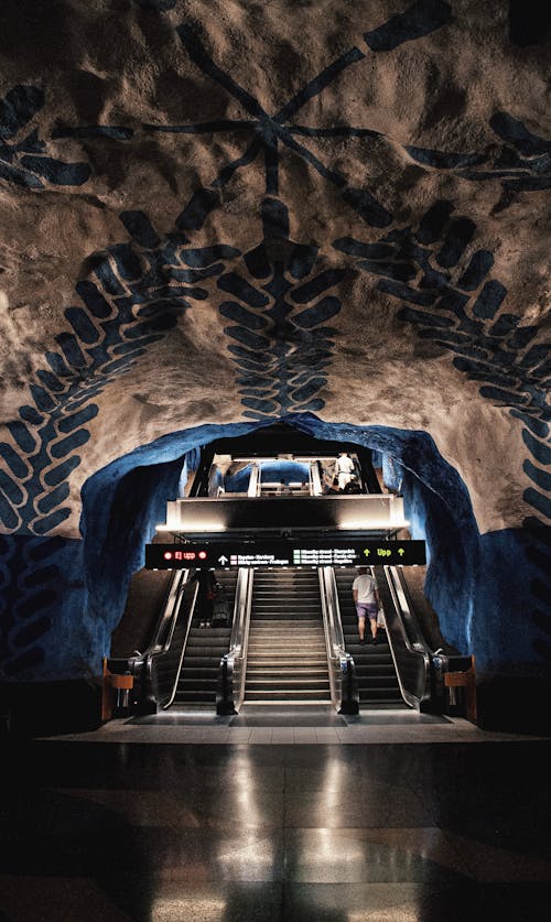 地下, 地鐵, 垂直拍摄 的 免费素材图片