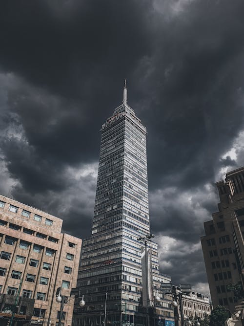 torre latinoamericana, 低角度拍攝, 垂直拍摄 的 免费素材图片