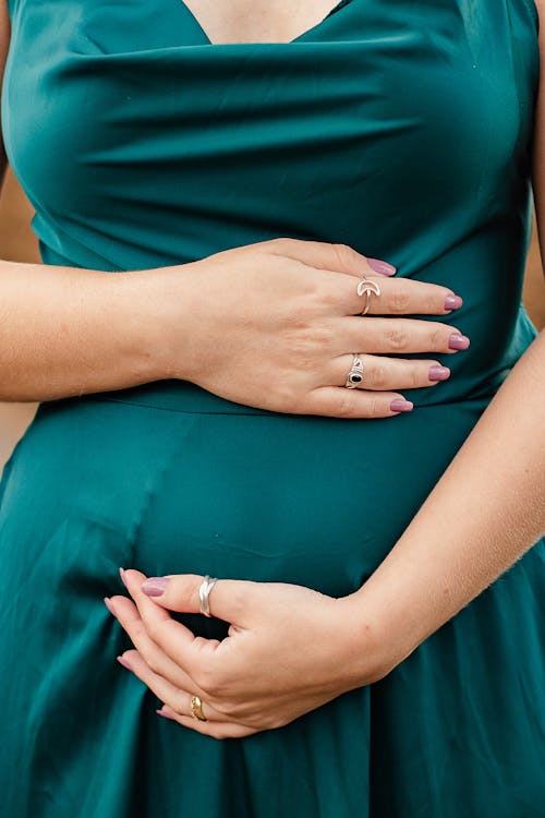 垂直拍攝, 女人, 懷孕 的 免費圖庫相片