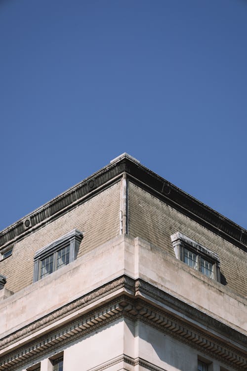 Darmowe zdjęcie z galerii z błękitne niebo, budynek, dom
