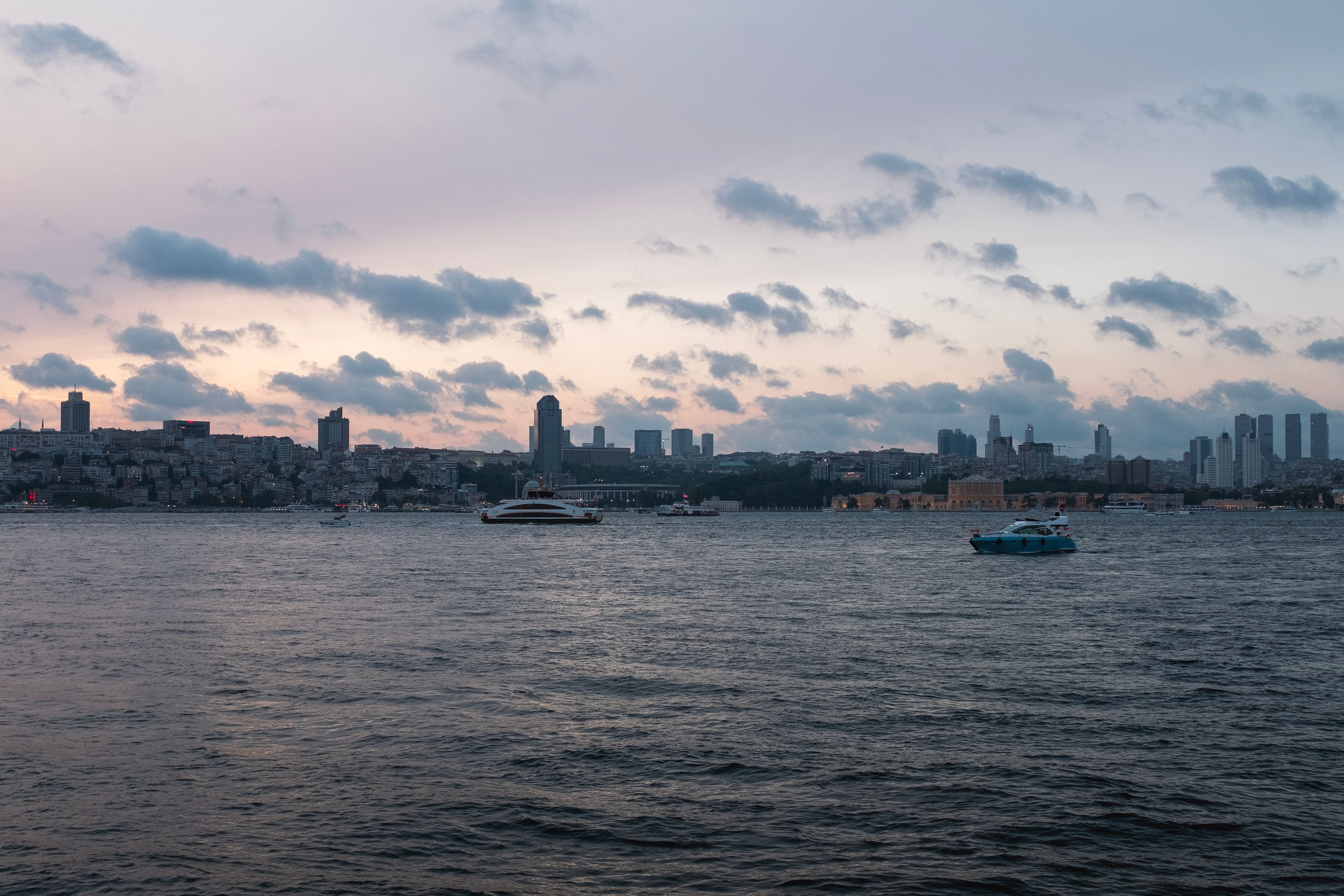 Sea Coast of Istanbul · Free Stock Photo
