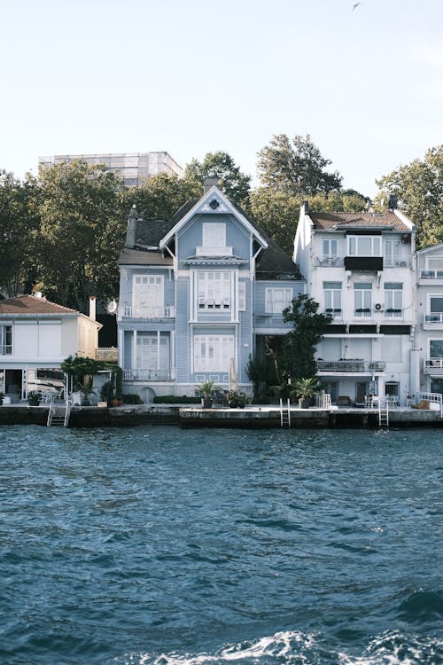 Historic Residential Building in Istanbul by Sea