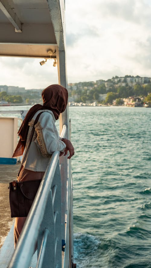 Photos gratuites de bateau, eau, femme