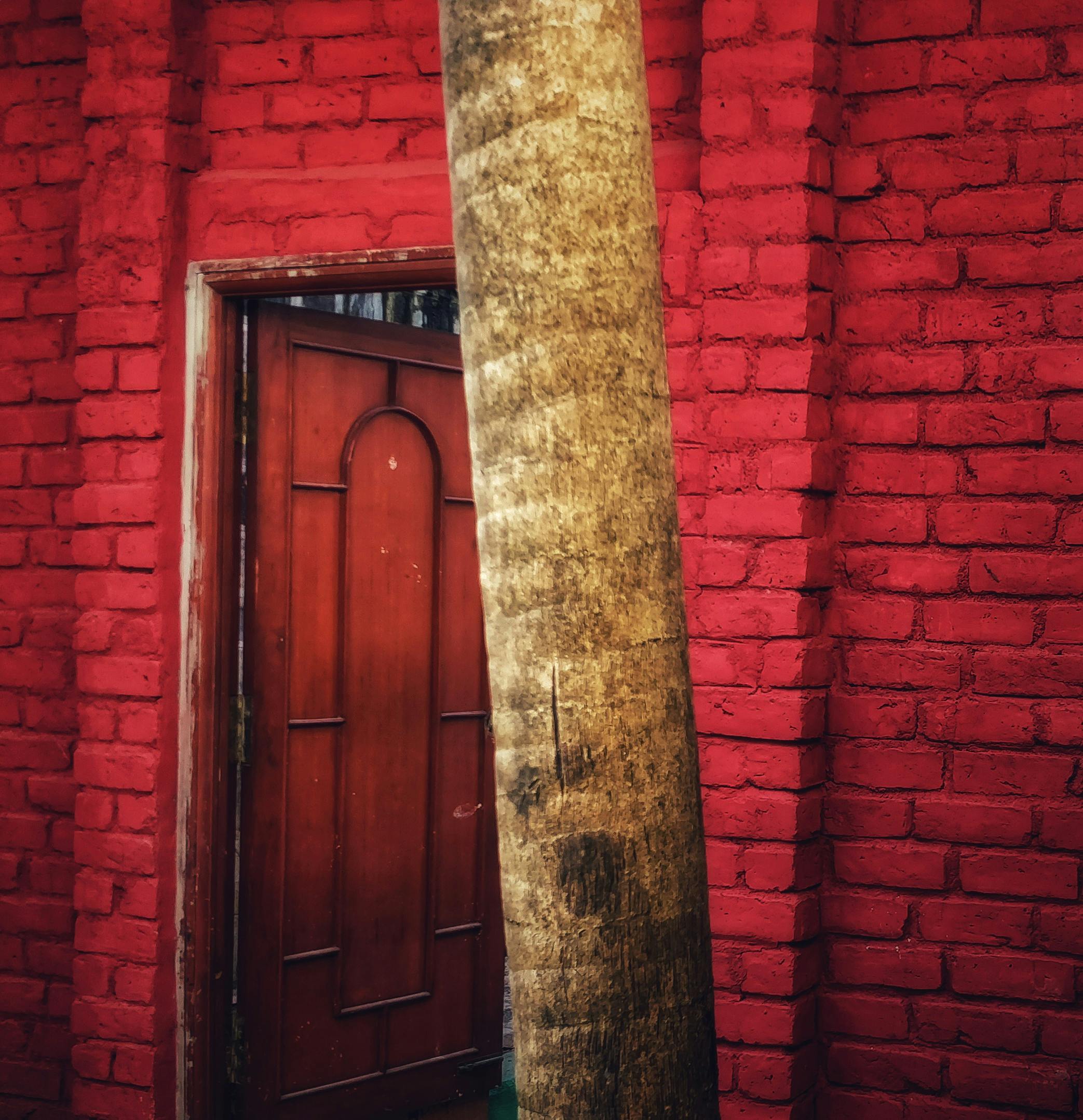 4kの壁紙 ドア 古い建物の無料の写真素材