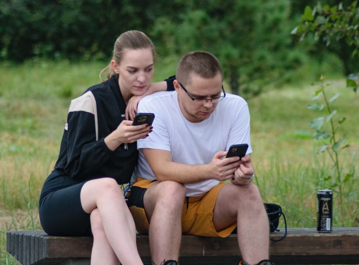 couple meeting for first date in coffee shop