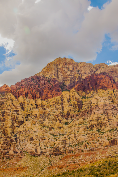 Free Dramatic mountain landscape in Red Rock Canyon showcasing vibrant layered geology. Stock Photo