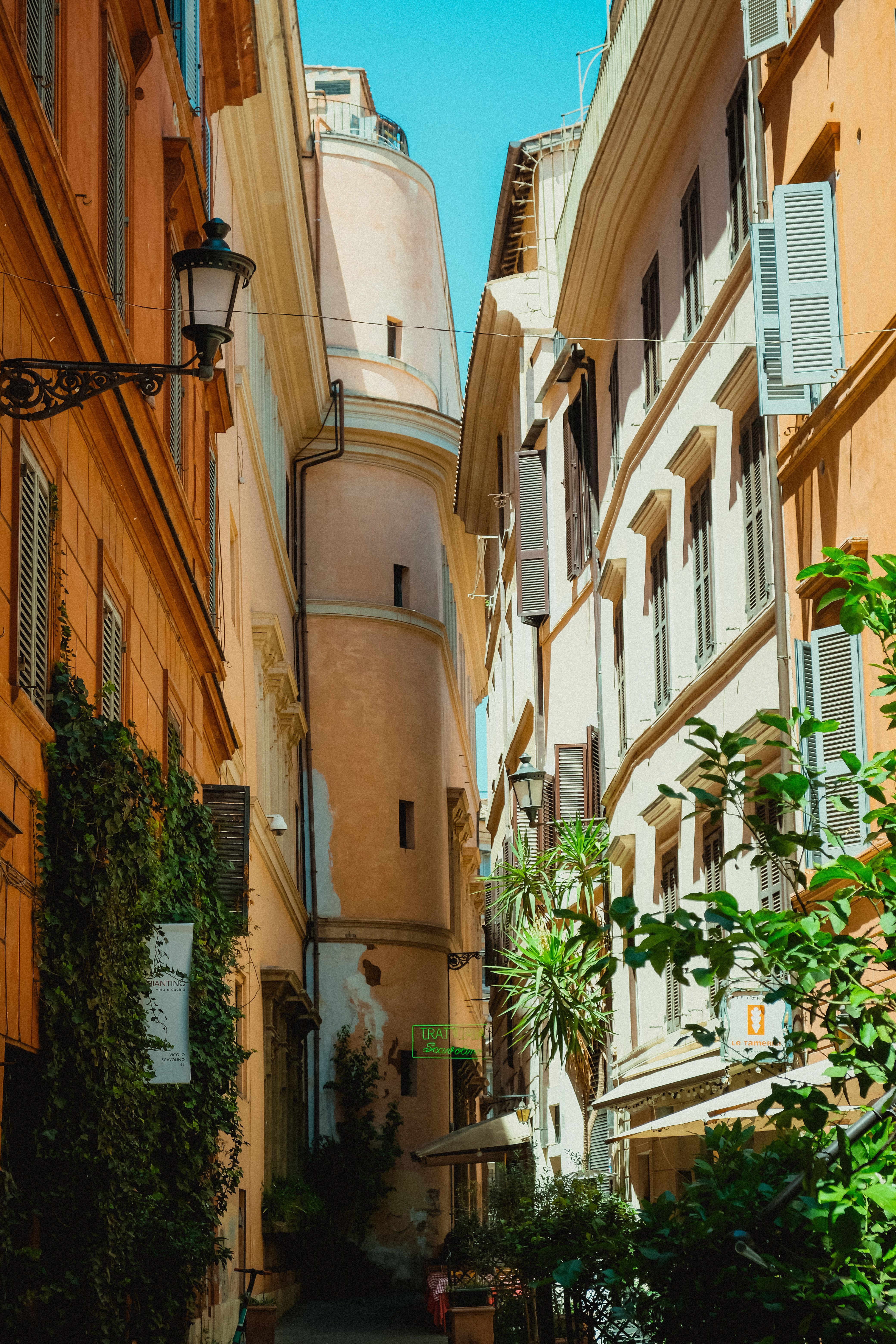 Buildings in Narrow Alley in Town · Free Stock Photo