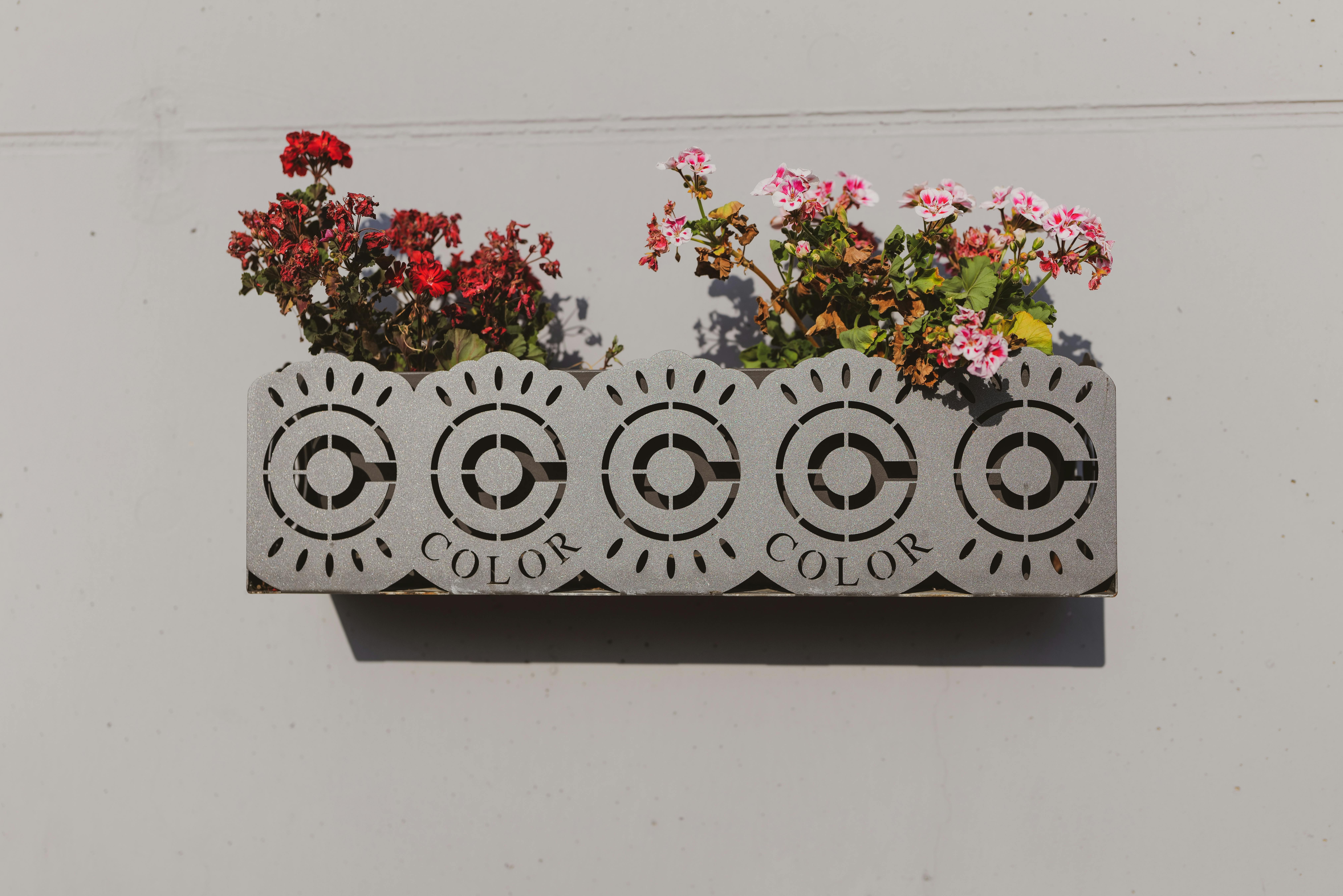 Various modular and pocket planter systems for vertical gardening - vertical garden wall