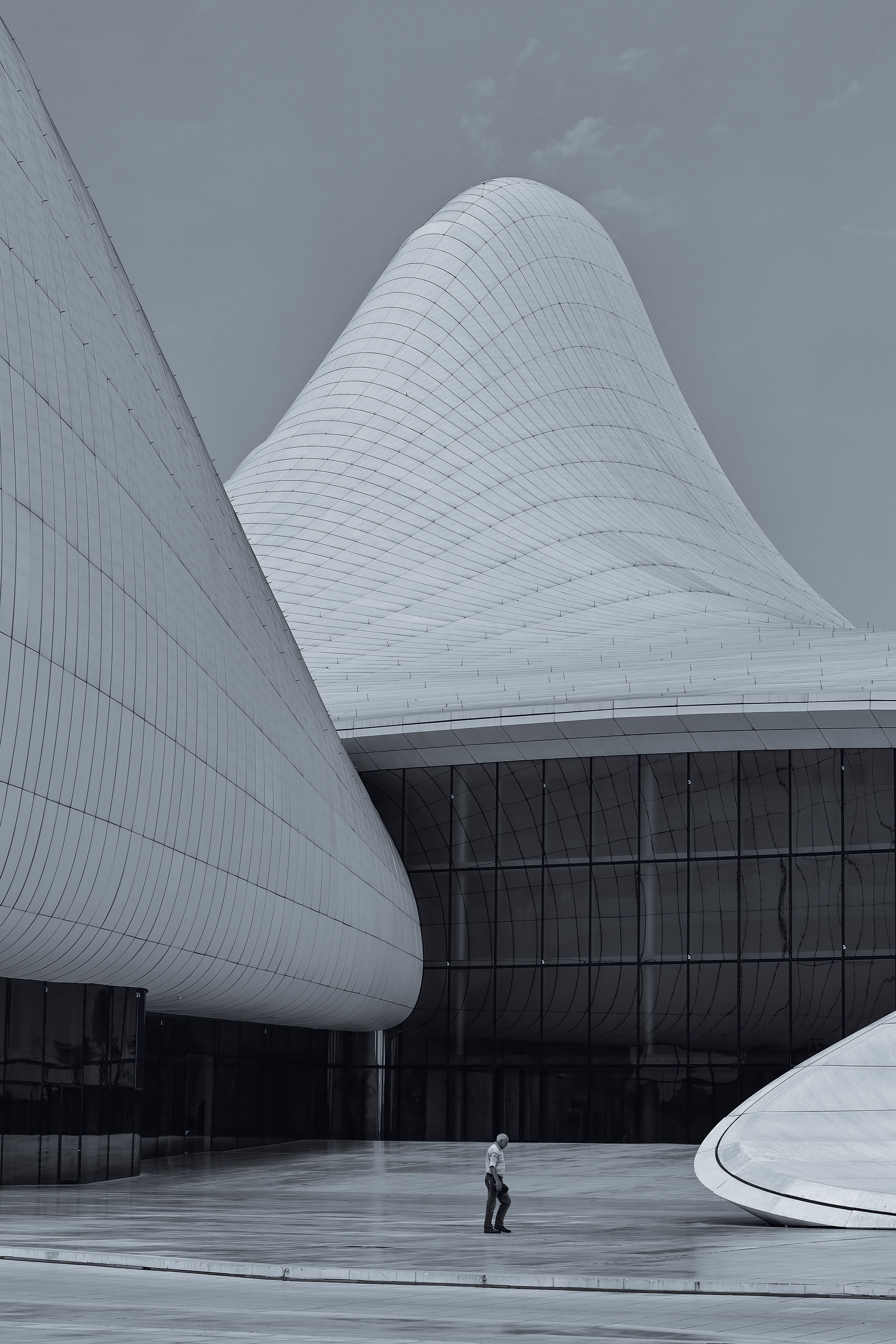 A Modern Building in a City · Free Stock Photo